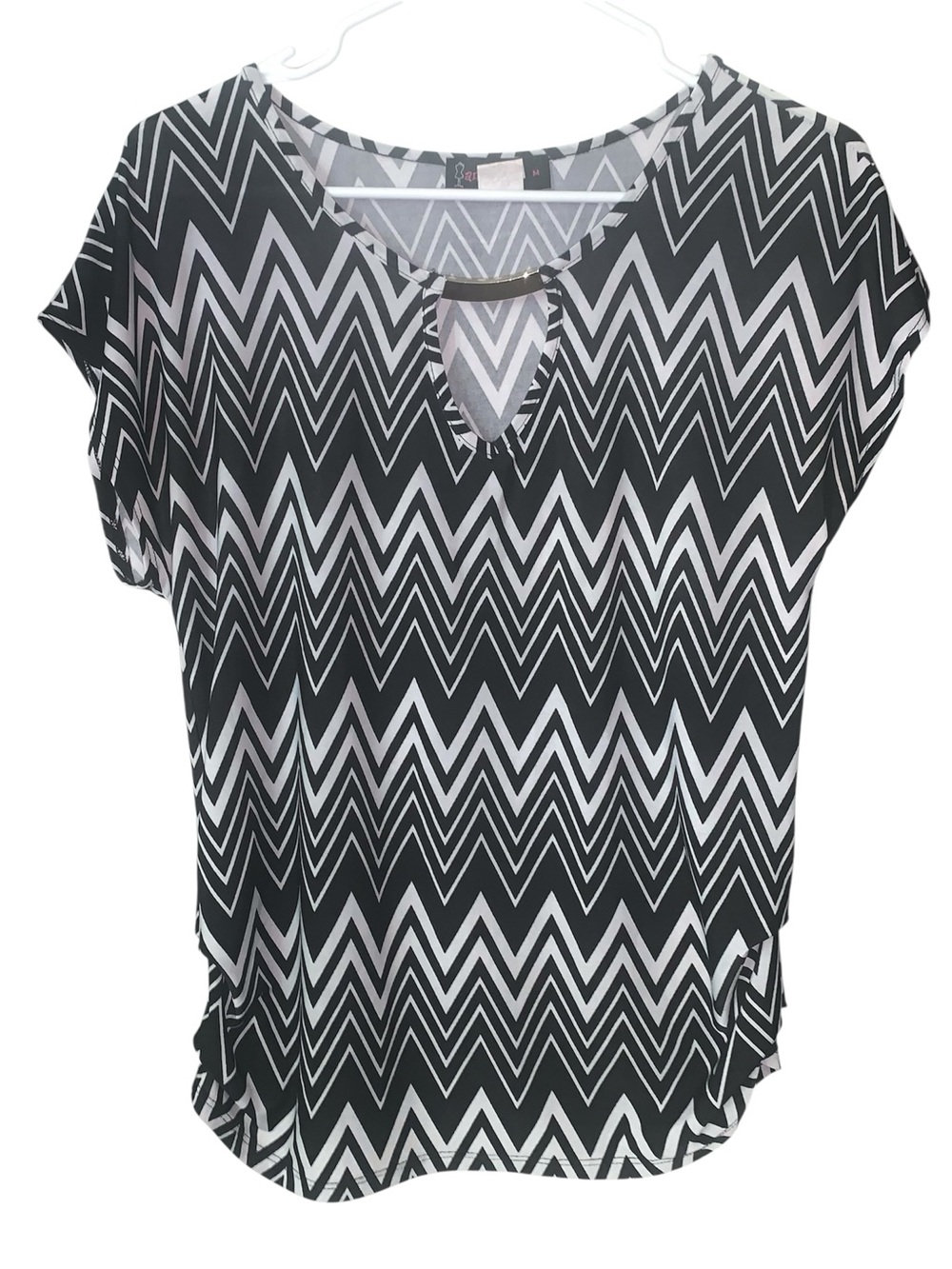 Annabelle Black & White Chevron Keyhole Tunic